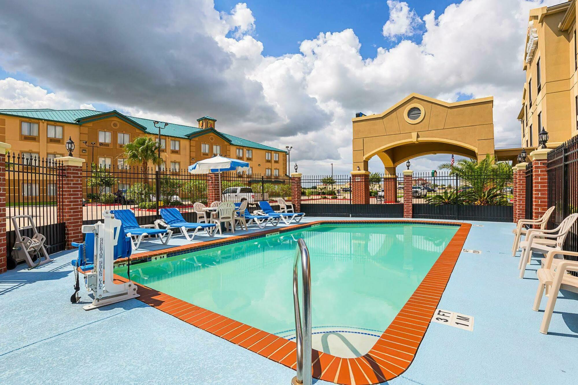 Comfort Inn & Suites Port Arthur-Port Neches Ngoại thất bức ảnh